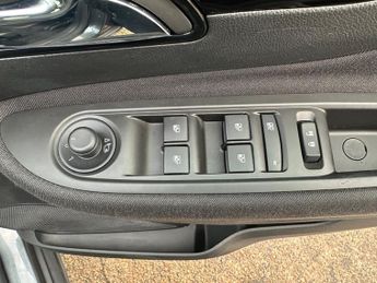 Vauxhall Mokka X DESIGN NAV