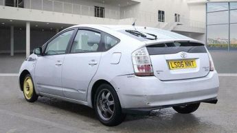 Toyota Prius 1.5 T4 CVT 5dr