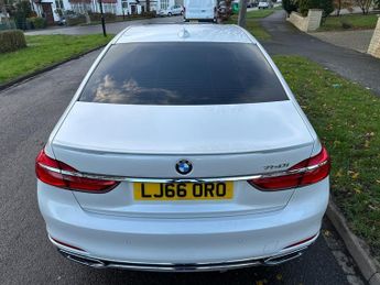 BMW 750 4.4 750i V8 Exclusive Saloon 4dr Petrol Auto Euro 6 (s/s) (450 p