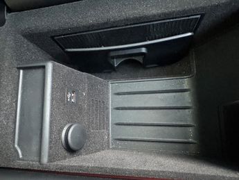 BMW 750 4.4 750i V8 Exclusive Saloon 4dr Petrol Auto Euro 6 (s/s) (450 p