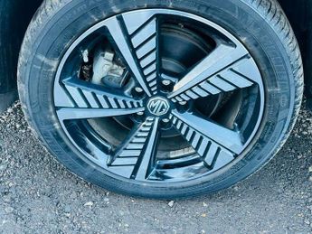 MG ZS 44.5kWh Exclusive Auto 5dr