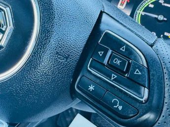 MG ZS 44.5kWh Exclusive Auto 5dr