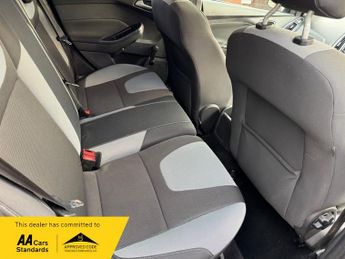 Ford Focus 1.6 Zetec Powershift Euro 5 5dr