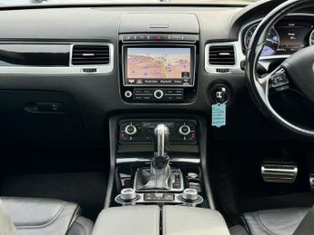 Volkswagen Touareg V6 R-LINE TDI BLUEMOTION TECHNOLOGY