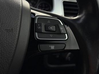 Volkswagen Touareg V6 R-LINE TDI BLUEMOTION TECHNOLOGY