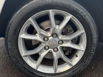 Jeep Grand Cherokee 3.0 V6 CRD Summit SUV 5dr Diesel Auto 4WD Euro 6 (247 bhp)