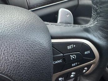 Jeep Grand Cherokee 3.0 V6 CRD Summit SUV 5dr Diesel Auto 4WD Euro 6 (247 bhp)