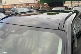 Land Rover Discovery Sport 2.0 Si4 HSE Luxury SUV 5dr Petrol Auto 4WD Euro 6 (s/s) (240 ps)