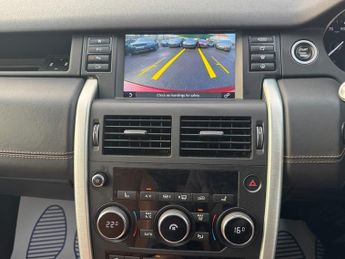 Land Rover Discovery Sport 2.0 Si4 HSE Luxury SUV 5dr Petrol Auto 4WD Euro 6 (s/s) (240 ps)