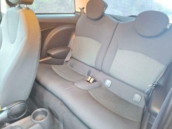 MINI Hatch 1.6 Cooper Hatchback 3dr Petrol (122 ps)