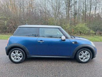 MINI Hatch 1.6 Cooper Hatchback 3dr Petrol (122 ps)