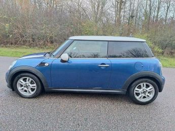 MINI Hatch 1.6 Cooper Hatchback 3dr Petrol (122 ps)