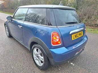 MINI Hatch 1.6 Cooper Hatchback 3dr Petrol (122 ps)