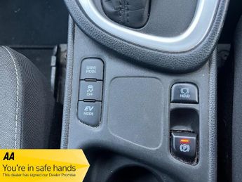 Toyota Yaris ICON (1 OWNER-WARRANTY)