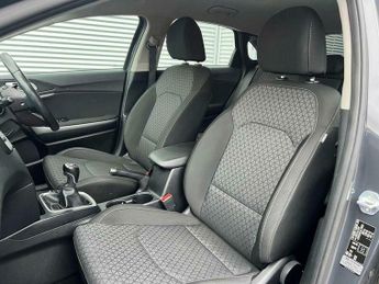 Kia Ceed 1.6 CRDi MHEV 2 NAV Euro 6 (s/s) 5dr