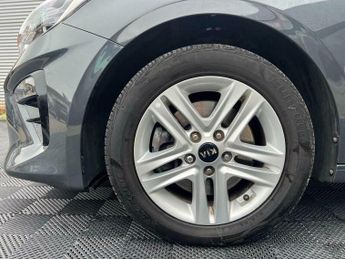 Kia Ceed 1.6 CRDi MHEV 2 NAV Euro 6 (s/s) 5dr