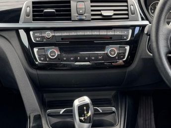 BMW 3 SERIES 2.0 330e 7.6kWh Sport Saloon 4dr Petrol Plug-in Hybrid Auto Euro