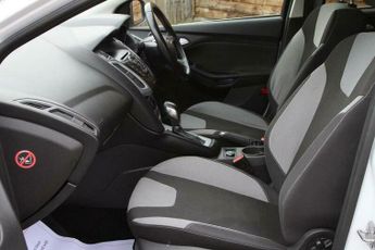 Ford Focus 1.6 Zetec Powershift Euro 5 5dr
