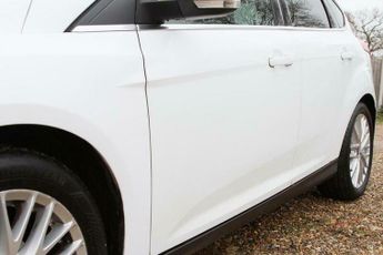 Ford Focus 1.6 Zetec Powershift Euro 5 5dr