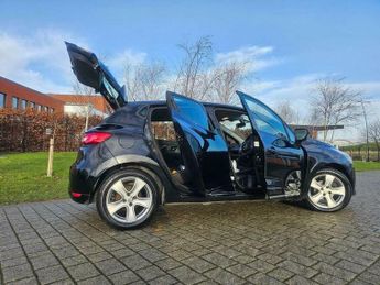 Renault Clio 1.5 dCi Dynamique MediaNav EDC Euro 5 5dr