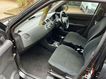 Suzuki Swift 1.3 GL 5dr