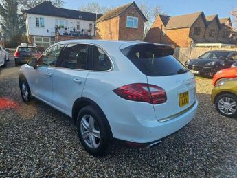 Porsche Cayenne 3.6 SUV 5dr Petrol TiptronicS 4WD Euro 5 (s/s) (300 ps)