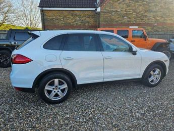 Porsche Cayenne 3.6 SUV 5dr Petrol TiptronicS 4WD Euro 5 (s/s) (300 ps)