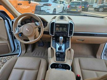 Porsche Cayenne 3.6 SUV 5dr Petrol TiptronicS 4WD Euro 5 (s/s) (300 ps)