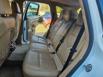 Porsche Cayenne 3.6 SUV 5dr Petrol TiptronicS 4WD Euro 5 (s/s) (300 ps)