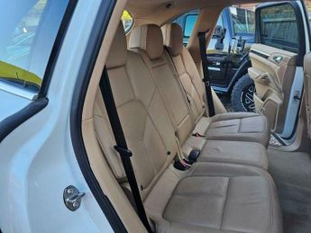 Porsche Cayenne 3.6 SUV 5dr Petrol TiptronicS 4WD Euro 5 (s/s) (300 ps)