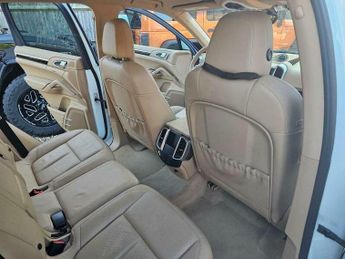 Porsche Cayenne 3.6 SUV 5dr Petrol TiptronicS 4WD Euro 5 (s/s) (300 ps)