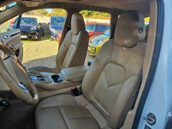 Porsche Cayenne 3.6 SUV 5dr Petrol TiptronicS 4WD Euro 5 (s/s) (300 ps)