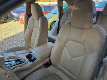 Porsche Cayenne 3.6 SUV 5dr Petrol TiptronicS 4WD Euro 5 (s/s) (300 ps)