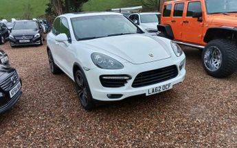 Porsche Cayenne 4.8T V8 Turbo SUV 5dr Petrol TiptronicS 4WD Euro 5 (s/s) (500 ps