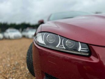 Jaguar XF 2.2d Luxury Auto Euro 5 (s/s) 4dr