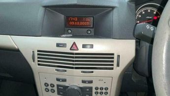 Vauxhall Astra 1.8i 16v Club 5dr
