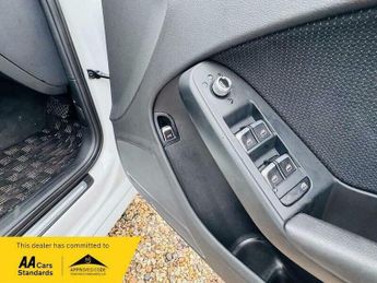 Audi A4 Avant 2.0 TFSI S line Estate 5dr Petrol S Tronic Euro 6 (s/s) (190 ps)