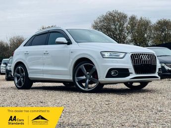 Audi Q3 2.0 TFSI S line SUV 5dr Petrol S Tronic 4WD quattro Euro 5 (s/s)
