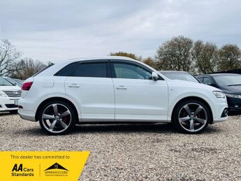 Audi Q3 2.0 TFSI S line SUV 5dr Petrol S Tronic 4WD quattro Euro 5 (s/s)