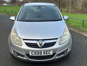 Vauxhall Corsa DESIGN 16V