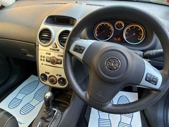Vauxhall Corsa 1.4i 16v Exclusiv 3dr