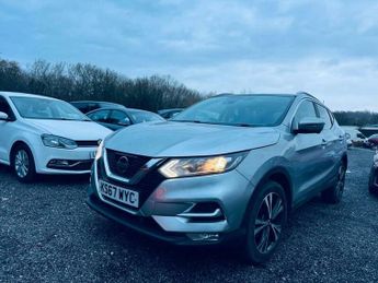 Nissan Qashqai 1.2 DIG-T N-Connecta XTRON Euro 6 (s/s) 5dr