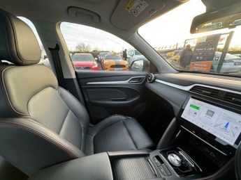 MG ZS 72.6kWh Trophy Long Range Auto 5dr