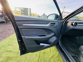 MG ZS 72.6kWh Trophy Long Range Auto 5dr