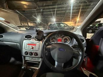 Ford Focus 1.6 Zetec 5dr