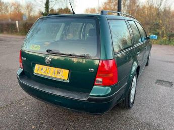 Volkswagen Golf 1.6 S 5dr