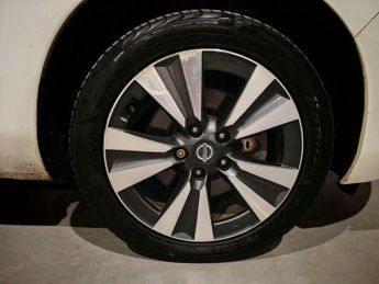 Nissan Leaf 30kWh Tekna Auto 5dr