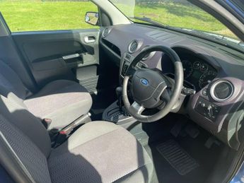 Ford Fusion Fusion + Auto 5 Gears Suv Hatchback