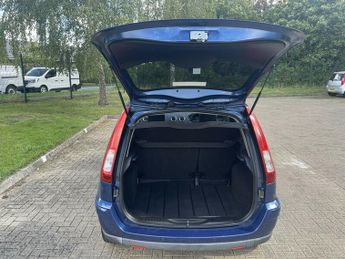 Ford Fusion Fusion + Auto 5 Gears Suv Hatchback