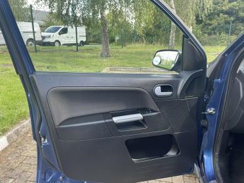 Ford Fusion Fusion + Auto 5 Gears Suv Hatchback